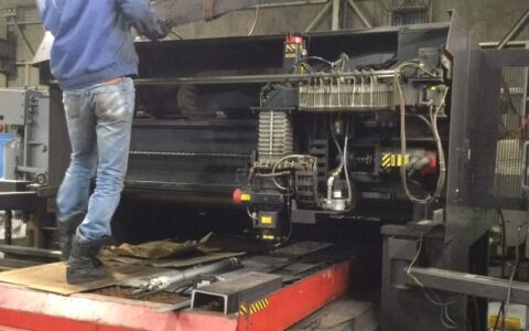 レーザー加工機を創り出すまで2  レーザー加工機分解